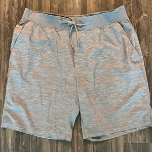 Lululemon T.H.E. Short 9” Linerless XL Light Gray